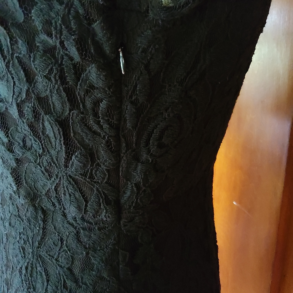 LBD. - Picture 4 of 5